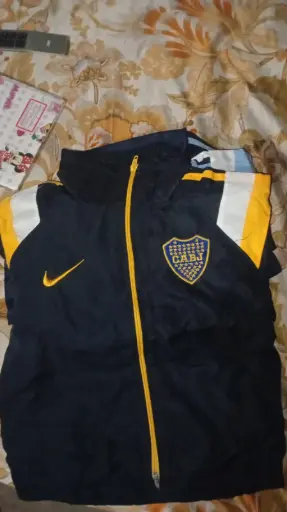 Campera Nike Boca Talle 5 para Bebé