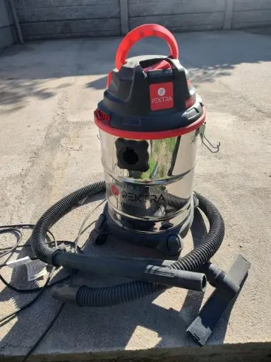 Aspiradora PEKTRA 1000W, 15Litros